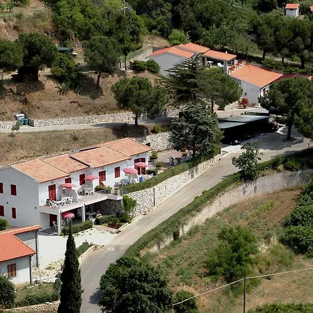 Antonella Lejlighedshotel 3*