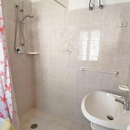 Antonella Lejlighedshotel 3*